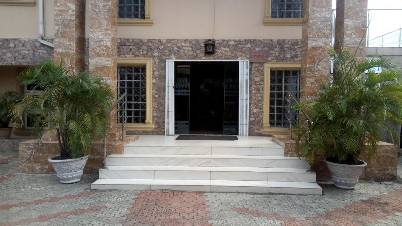 Chamcce Hotel Ajao Lagos Exterior photo
