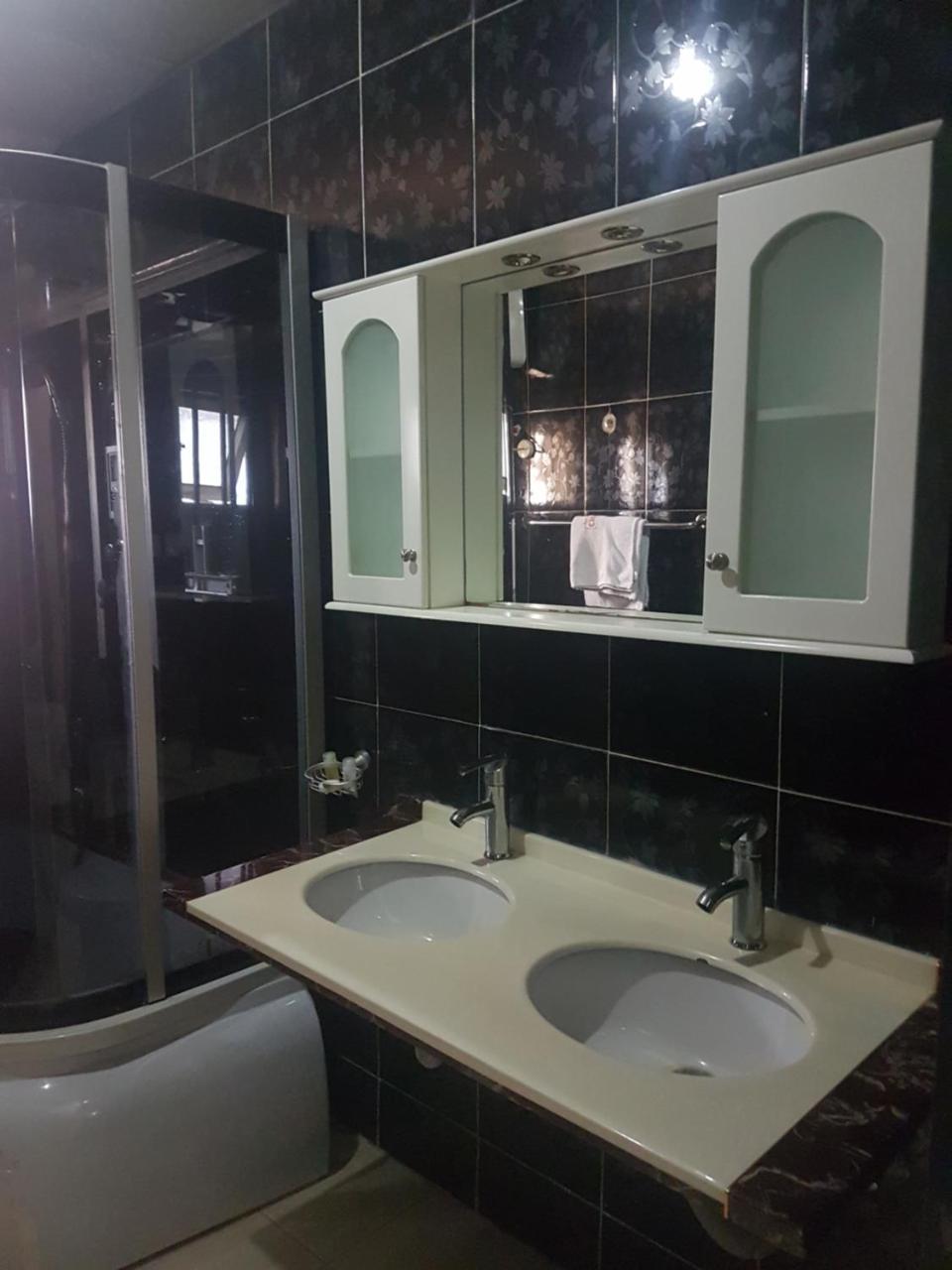Chamcce Hotel Ajao Lagos Exterior photo